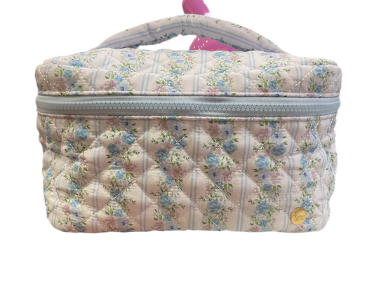 The Darling Effect - Quilted Cosmetic Bag - LIGHT BLUE