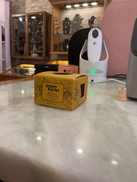 Poppy & Pout wild honey lip scrub