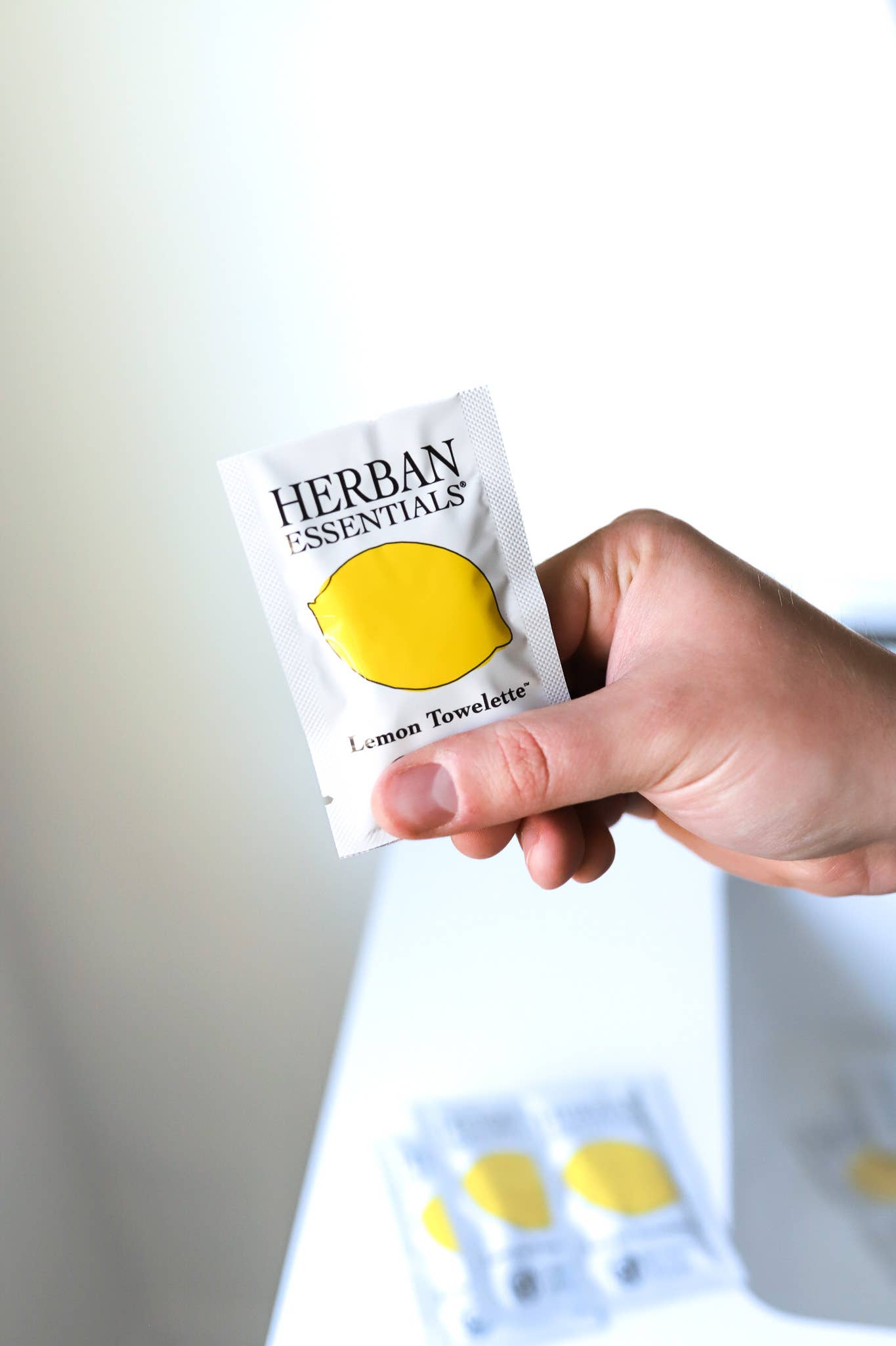 Herban Essentials - Assorted Towelettes - 20 Individual Essential Oil Wipes
