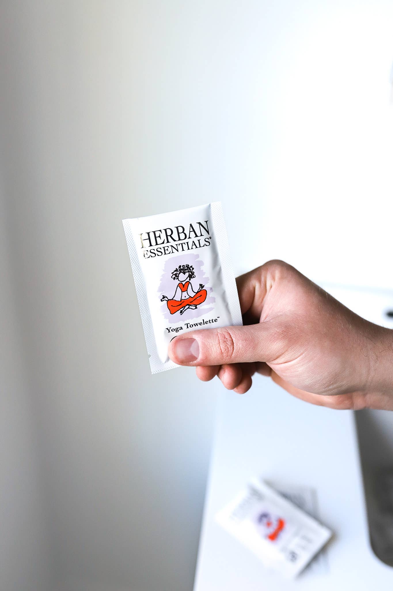 Herban Essentials - Yoga Towelettes - 20 Individual Essential Oil Wipes