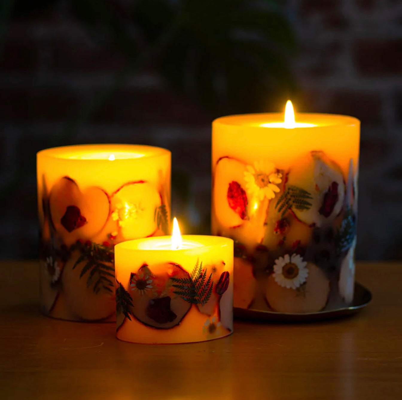 Rosy Rings- Spicy Apple Botanical Candle