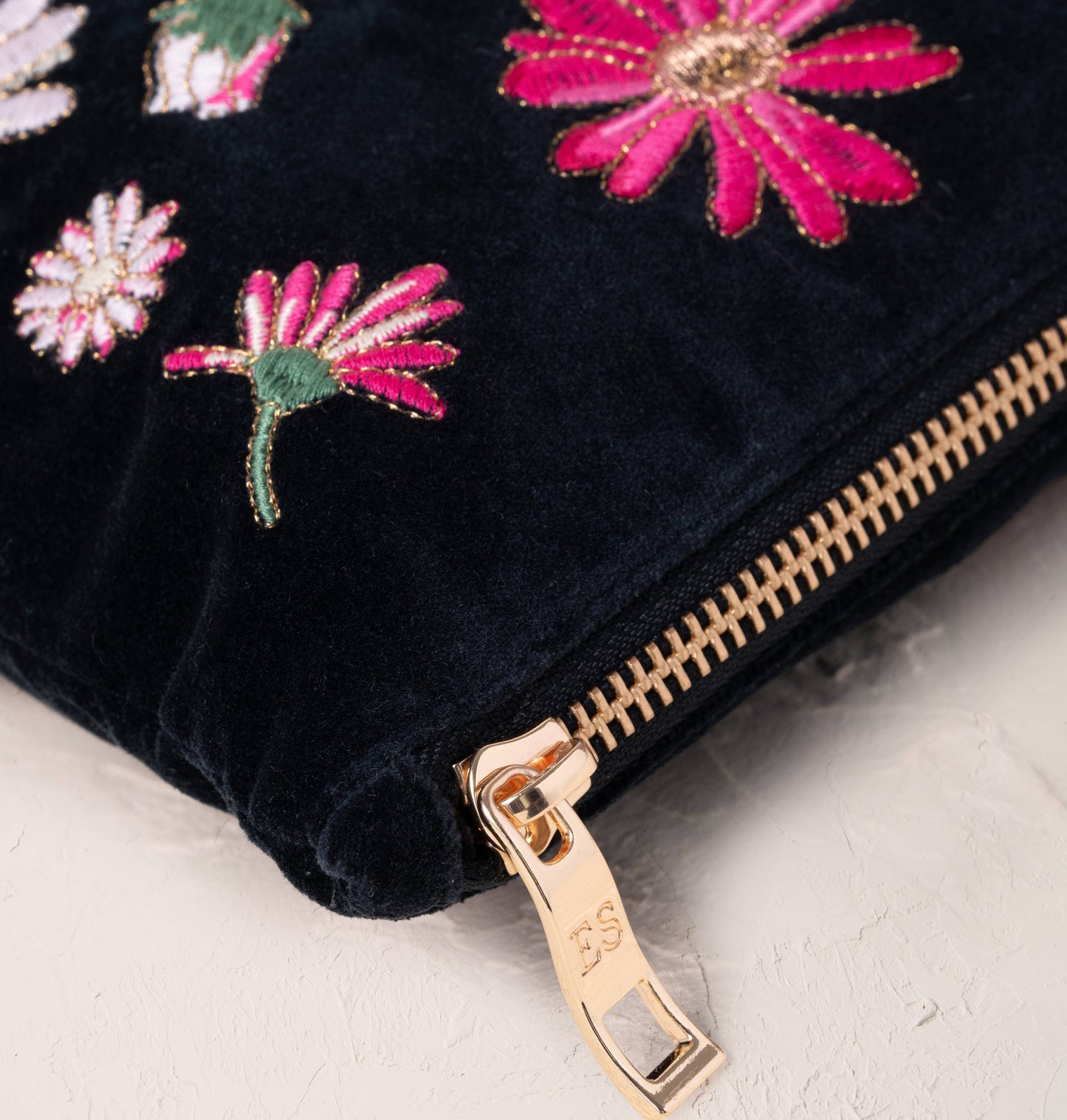 Elizabeth Scarlett- Charcoal Wildflower- Everyday Pouch