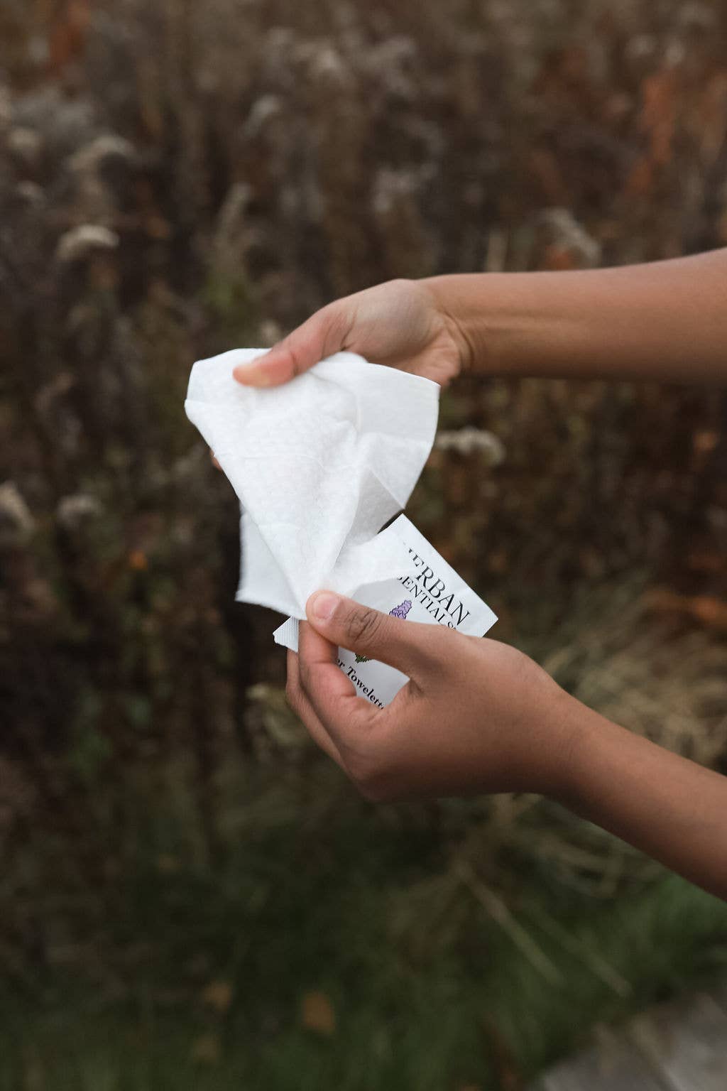 Herban Essentials - Assorted Towelettes - 20 Individual Essential Oil Wipes