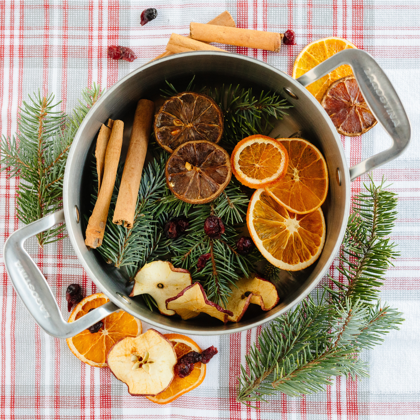 Simmer and Co Natural Aroma - Be Merry & Bright Simmer Pot Mix, Limited Edition Holiday Aroma