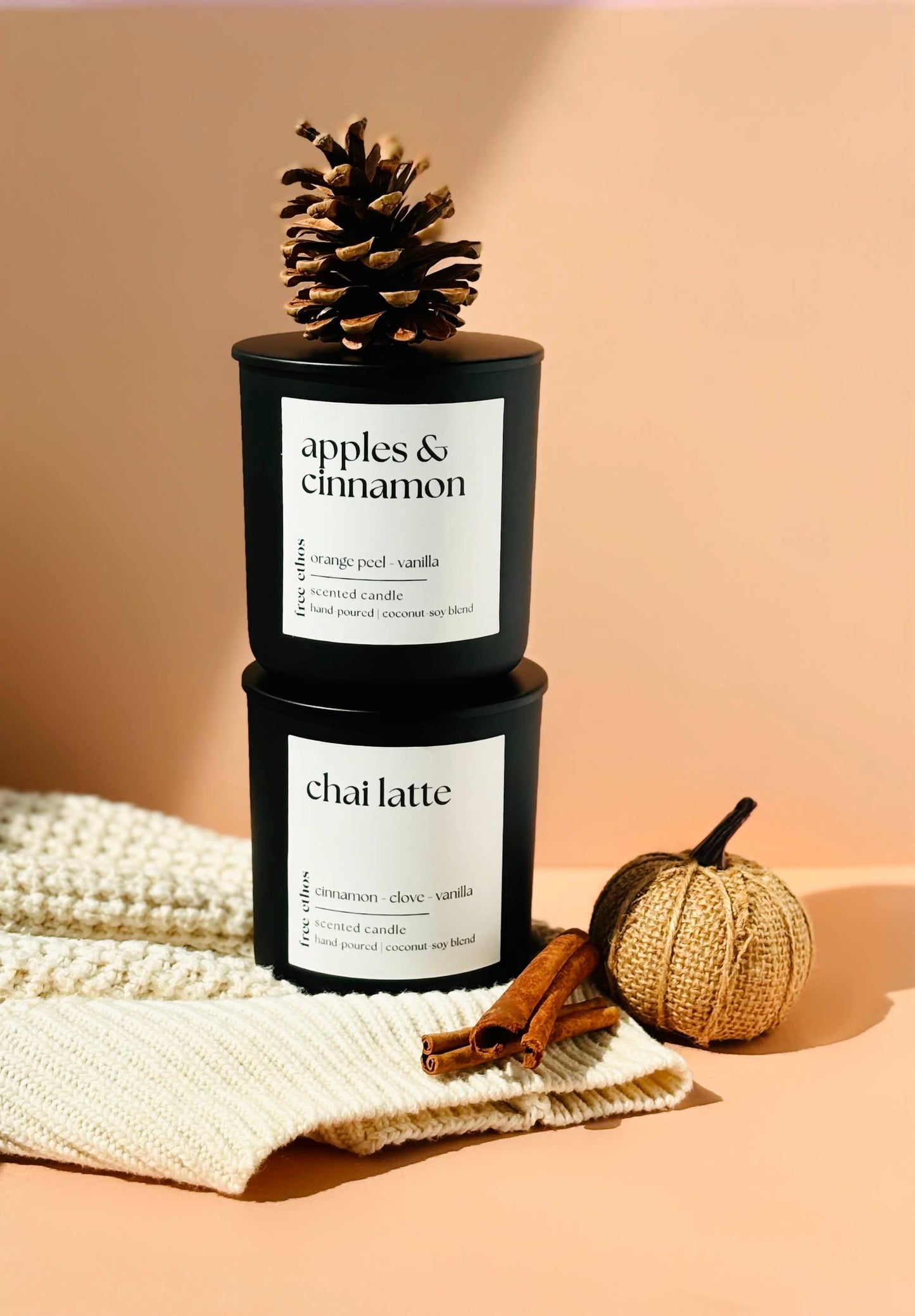 Free Ethos - Coconut Soy Fall Autumn Candle - Apples & Cinnamon