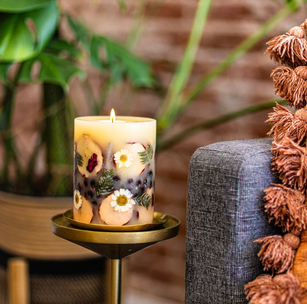 Rosy Rings- Spicy Apple Botanical Candle