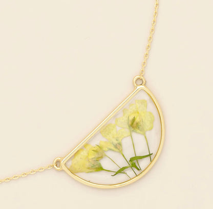 Scout- Pressed Flower Necklace- Yellow Baby’s Breath