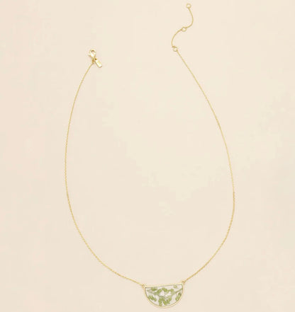 Scout- Pressed Flower Necklace- Green Peppergrass