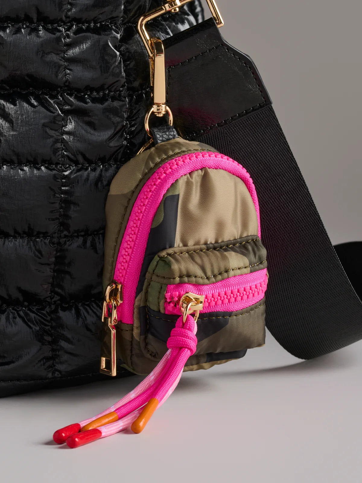 Shiraleah - Ezra Mini Backpack Bag Charm - Camo