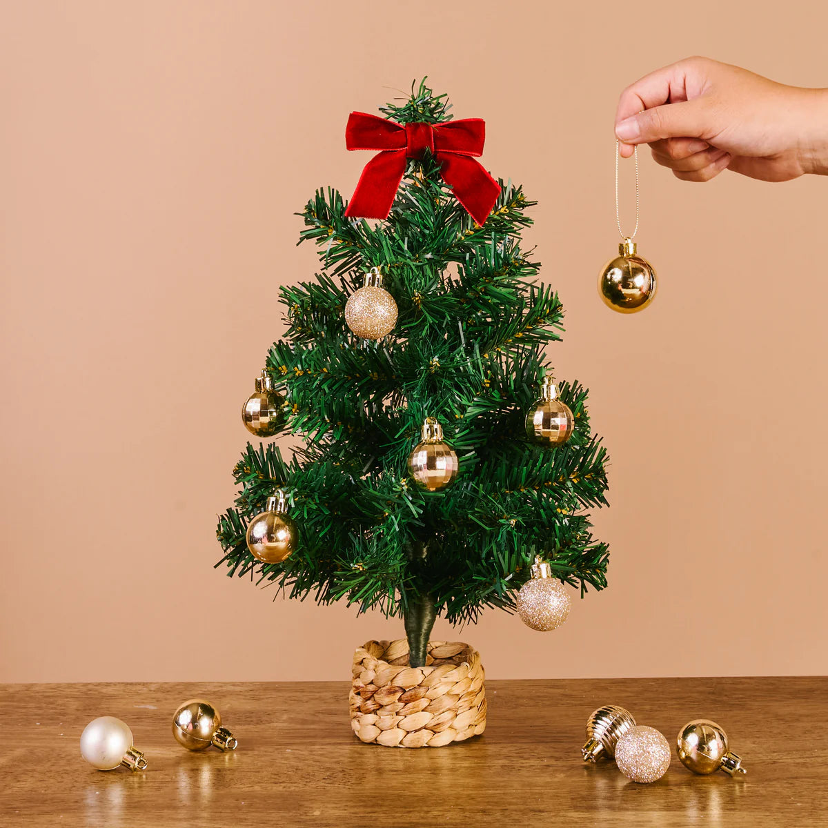 The Darling Effect - Holiday Advent Calendar & Mini Artificial Tree Bundle - CLASSIC CHRISTMAS