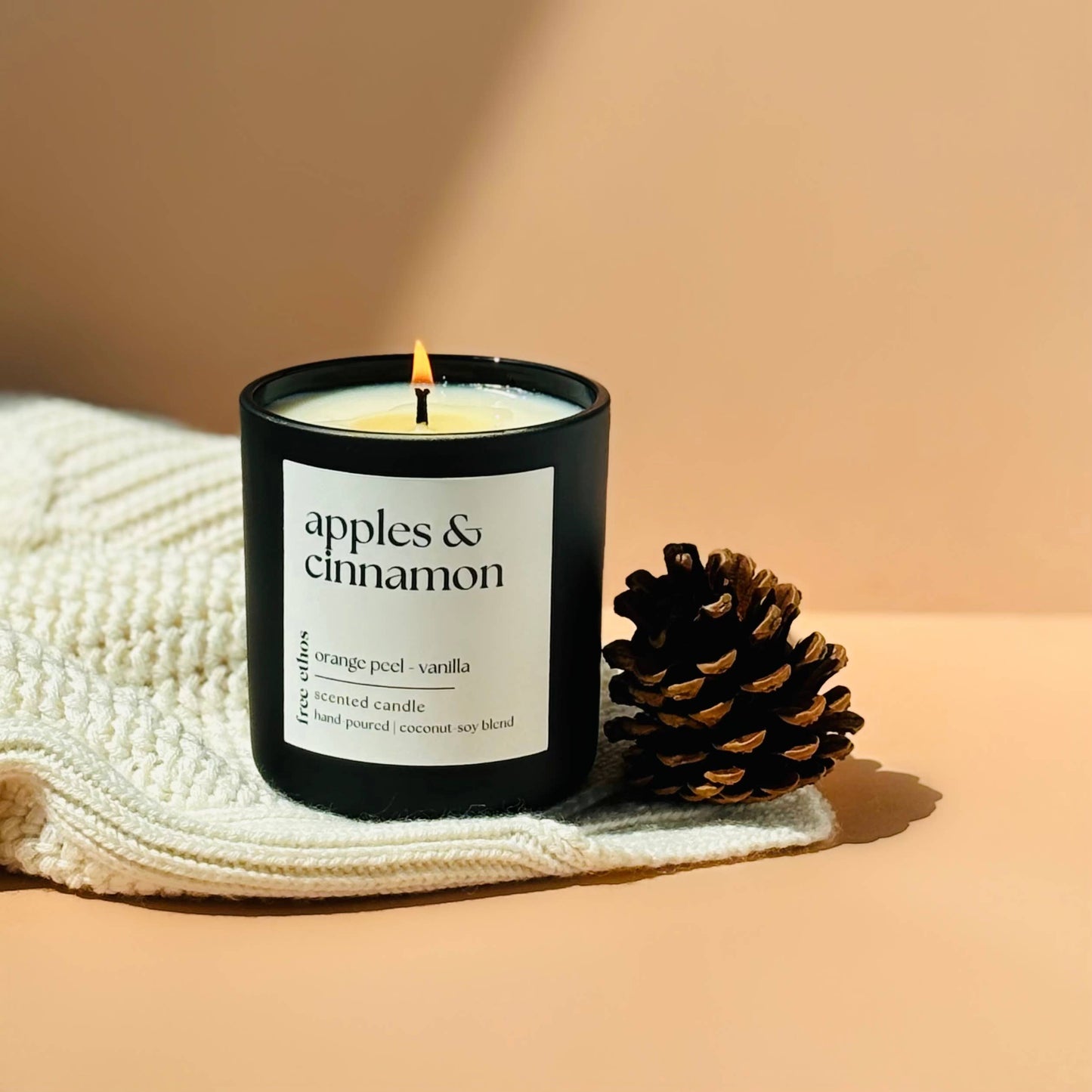 Free Ethos - Coconut Soy Fall Autumn Candle - Apples & Cinnamon