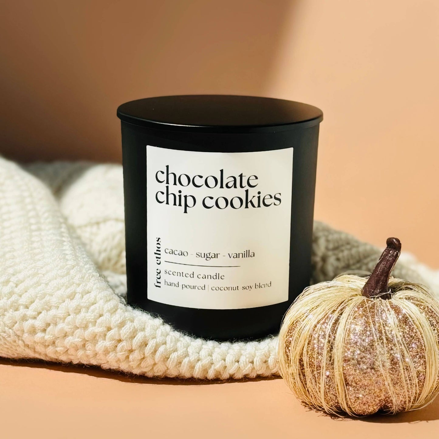 Free Ethos - Coconut Soy Fall Autumn Candle - Chocolate Chip Cookies